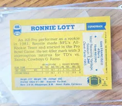 (Error Card) * 1982 Topps Set-Break #486 Ronnie Lott Rookie RC Football Card MNT - Image 3