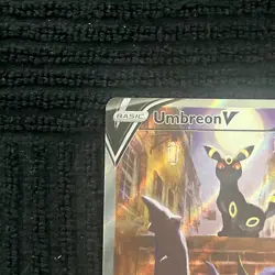 Pokemon Umbreon V Ultra Rare 189/203 Evolving Skies Full Art Alt Art Holo - Image 3