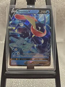 Pokemon TCG Greninja v Fusion Strike 073/264 Holo Ultra Rare - Image 1