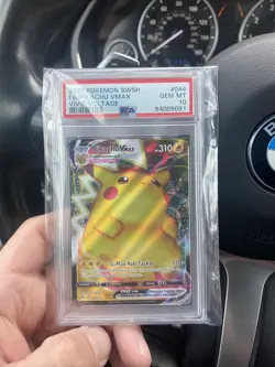 Pokemon TCG Pikachu VMAX Vivid Voltage 044/185 Regular Ultra Rare - Image 1