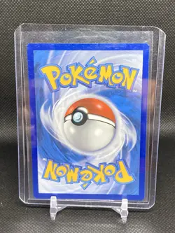 Pikachu 005/025 Pokemon Celebrations Holo - Image 2