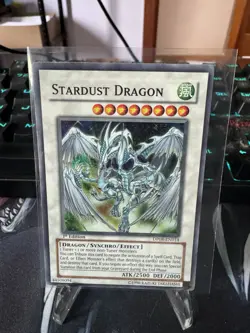 Yu-Gi-Oh! YuGiOh Stardust Dragon DP08-EN014 1st Edition Ultra Rare MP - Image 1