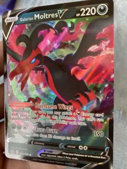 Pokemon Card Galarian Moltres V 097/198 Chilling Reign Near Mint - Image 3