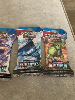 POKEMON TCG: SWORD AND SHIELD BATTLE STYLES SLEEVED BOOSTER PACK 3 Packs - Image 3