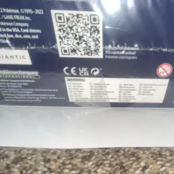Pokemon GO Elite Trainer Box Pokemon Center (Small tear) - Image 3