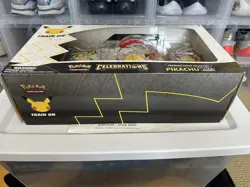 Pokemon TCG: 25th Anniversary Celebrations Premium Figure Collection - Pikachu - Image 4