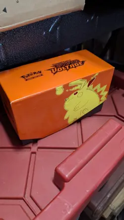 Pokemon Vivid Voltage Elite Trainer Box ETB Empty Box Only - Great For Display - Image 1