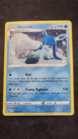 Glaceon SWSH192 Holo Promo Sword & Shield Promo Pokemon Holo Damaged - Image 1