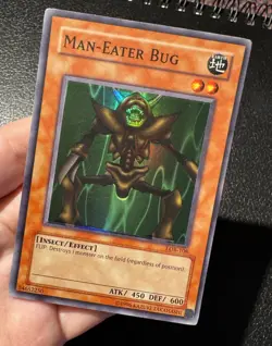YuGiOh Man-Eater Bug LOB 108 Super Rare LP - Image 3