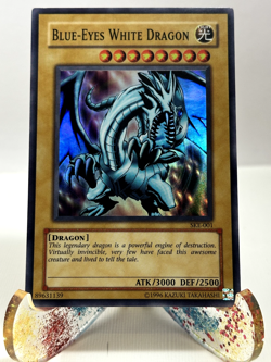 YuGiOh! Blue-Eyes White Dragon SKE-001 Unlimited Super Rare LP - Image 1