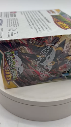 Pokemon TCG Sword & Shield Evolving Skies Booster Box SEALED w/Acrylic Case - Image 2