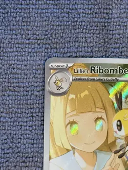 Pokemon TCG Lillie’s Ribombee 164/159 Sv09 Journey Together Full Art Holo - Image 5
