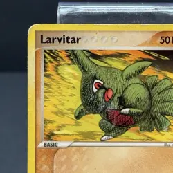 Pokemon Larvitar 61/115 Unseen Forces Regular Non Holo LP - Image 2