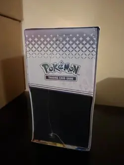 Pokemon TCG Scarlet & Violet Prismatic Evolutions Elite Trainer Box - Image 4