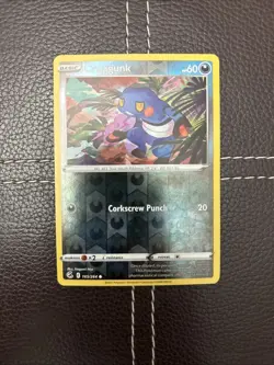 Pokemon TCG - Croagunk - 165/264 - Fusion Strike - NM Reverse Holo (2021) - Image 1