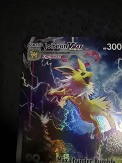 Jolteon VMAX SWSH184 Jumbo Cards Holo - Image 3