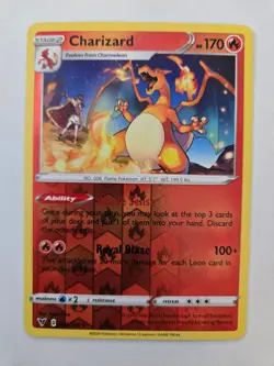 Charizard 025/185 R Vivid Voltage NM Pokemon - Image 1