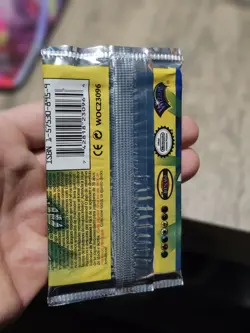 HEAVYU! 21.4g PORTUGUESE 1999 Pokemon Base Set Pack - Image 3