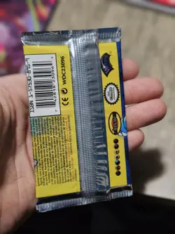 HEAVYU! 21.4g PORTUGUESE 1999 Pokemon Base Set Pack - Image 4