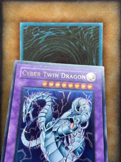 Yugioh Cyber Twin Dragon CRV-EN035 Ultimate Rare 1st Ed NM - Image 4