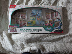 Blooming Waters Premium Collection Box Pokemon Scarlet & Violet 151 - Image 2