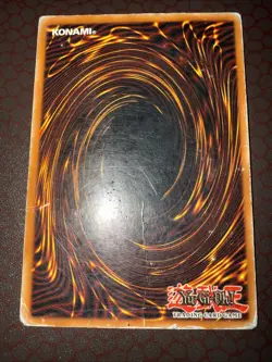 Yu-Gi-Oh! Dark Magician -SDY-006- Ultra Rare- Unlimited DAMAGED! - Image 3