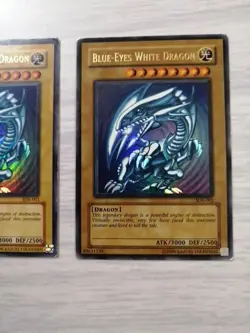 2x Blue Eyes White Dragon Yu-gi-oh Played Condition - Image 3