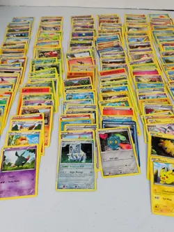Lot of 200 Common/Uncommon Cards Holo Pokemon TCG Card HP-MP-LP Various Years - Image 4
