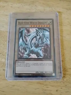 Blue-Eyes White Dragon RP01-EN001 Retro Pack (2020 Date Reprint) Unlimited - Image 1