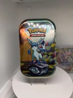 Pokemon TCG Scarlet & Violet Prismatic Evolutions Glaceon Tin 2025 - Image 1