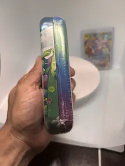 Pokemon TCG Scarlet & Violet Prismatic Evolutions Glaceon Tin 2025 - Image 2