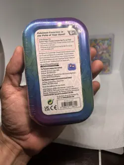 Pokemon TCG Scarlet & Violet Prismatic Evolutions Glaceon Tin 2025 - Image 3