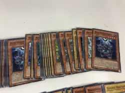 Lot of 286 YuGiOh Cards NM - 2011 & Earlier -87x Spell, 58x Trap, 141x Character - Image 4