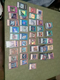 yugioh collection lot mixed binders - Image 1
