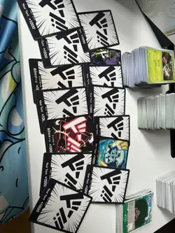 One Piece and Pokemon TCG Bulk Bundle 800+ Cards English, Japanese and Korean - Image 2