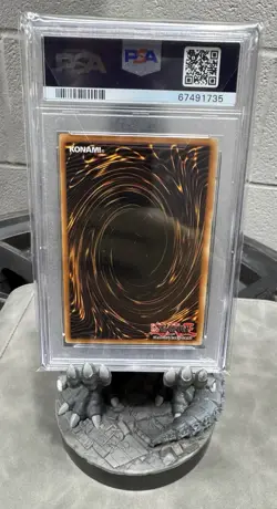 Yu-Gi-Oh! Sky Striker Ace - Kagari Maximum Gold 1st Edition Alt MAGO-EN038 PSA 9 - Image 2