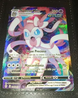 Sylveon VMAX 075/203 Holo – Pokemon TCG – Near Mint – Spanish Card - Image 1