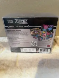 Pokemon TCG Sword and Shield Evolving Skies Elite Trainer Box ETB Sealed - Image 3