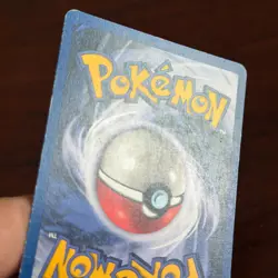 1st Edition Seaking 46/64 Uncommon Jungle Pokemon Card DMG - Image 3