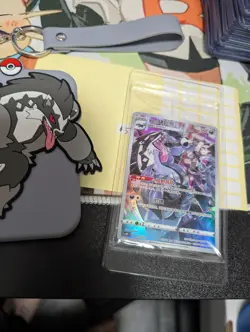 Pokemon S-Chinese Card CSMC Galarian Obstagoon With Keychain Card Guard Display - Image 2