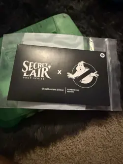 Magic: The Gathering Secret Lair Ghostbusters Slimer Rainbow Foil Deck - Image 1