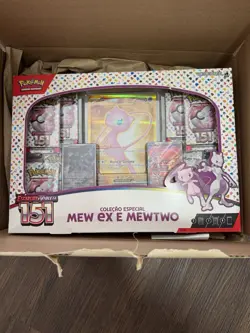 Pokemon Mew Ex & Mewtwo Box Set Scarlet & Violet 151 Giant Card Brazilian Sealed - Image 1