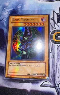 Yugioh Dark Magician RP01-EN003 Original 1996 Retro Pack Ultra Rare Holo Bleed - Image 1
