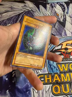 Yugioh Dark Magician RP01-EN003 Original 1996 Retro Pack Ultra Rare Holo Bleed - Image 4
