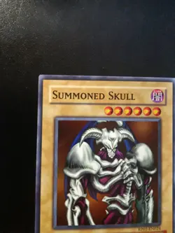 Summoned Skull RP01-EN024 Retro Pack (2020 Date Reprint) Unlimited - Image 2
