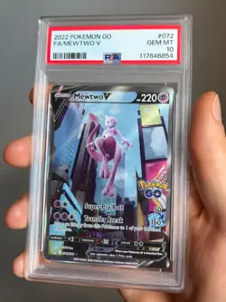 2022 POKEMON GO #072 FULL ART/MEWTWO V PSA 10 - Image 1