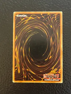 1996 Yu-Gi-OH! BLUE-EYES WHITE DRAGON HOLO CARD - Image 2