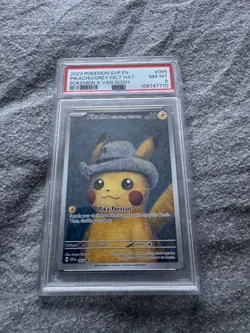2023 Pokemon SVP EN x Van Gogh #085 Pikachu Grey Felt Hat PSA 8 NM-MT - Image 3
