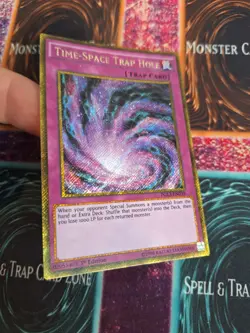 Yugioh Time-Space Trap Hole PGL3-EN039 Gold Secret Rare 1st Edition Near Mint - Image 2