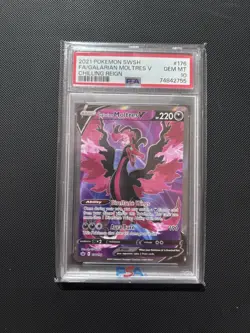 Pokemon TCG Galarian Moltres v Full Art Ultra Rare Chilling Reign - Image 1